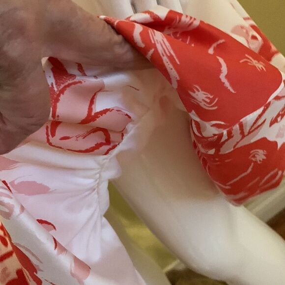 Twenty One Size Small pink floral strapless dress with bubble hemline - Picture 6 of 9